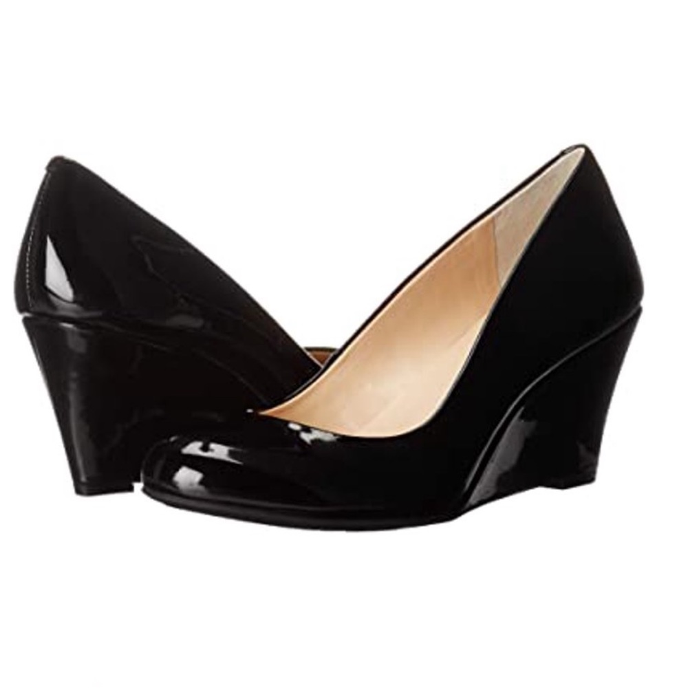 Jessica Simpson  Suzanna.patent black round toe slide on wedge heel pump